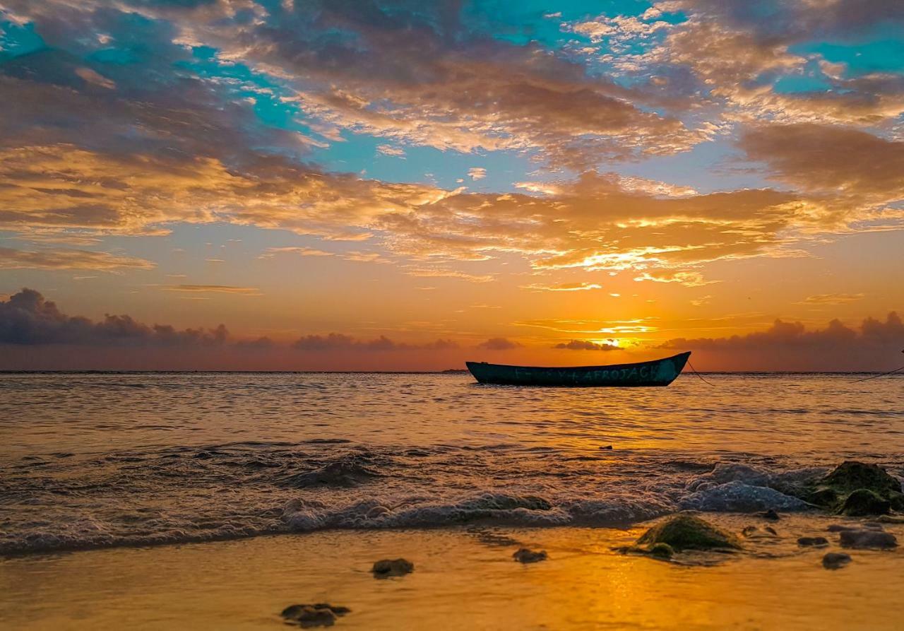 West Sands Ukulhas Εξωτερικό φωτογραφία